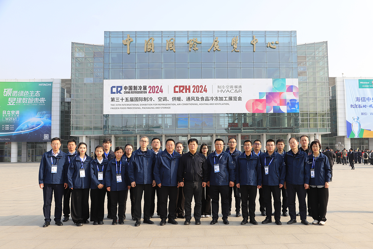 大合影.JPG 大合影.JPG