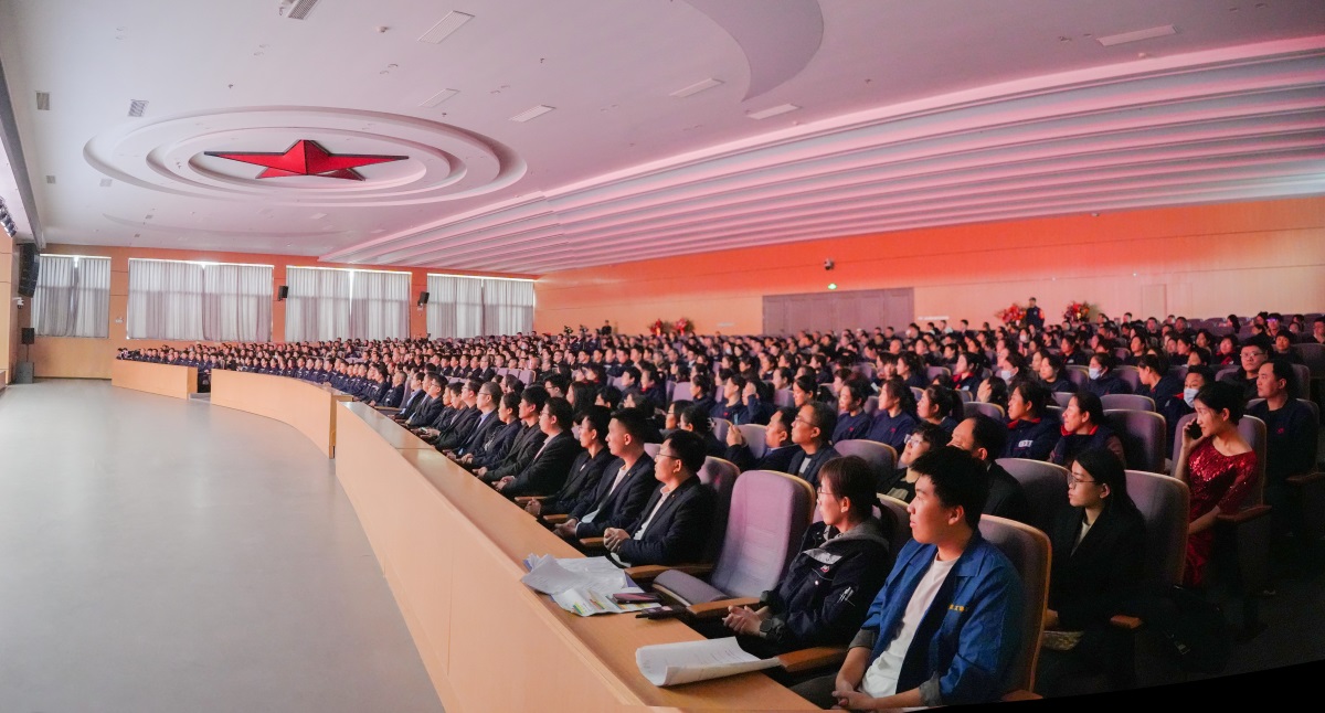 側(cè)全景.JPG 側(cè)全景.JPG